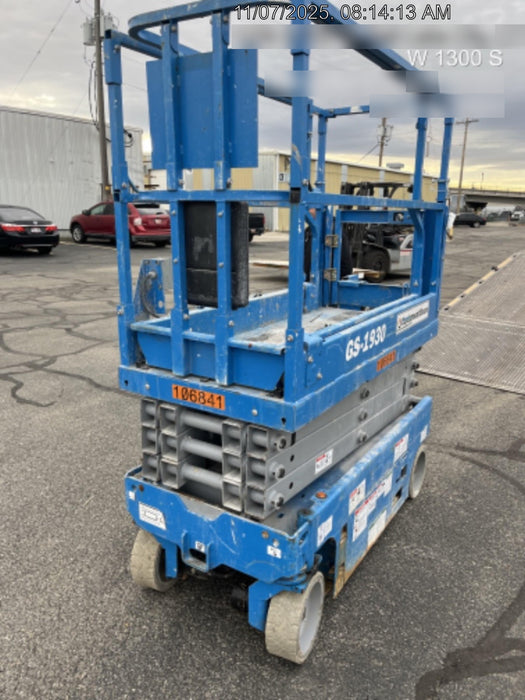 2020 Genie GS-1930 Solid Non Marking Tires, Beacon, Folding rails with half height swing gate, 800W Inverter