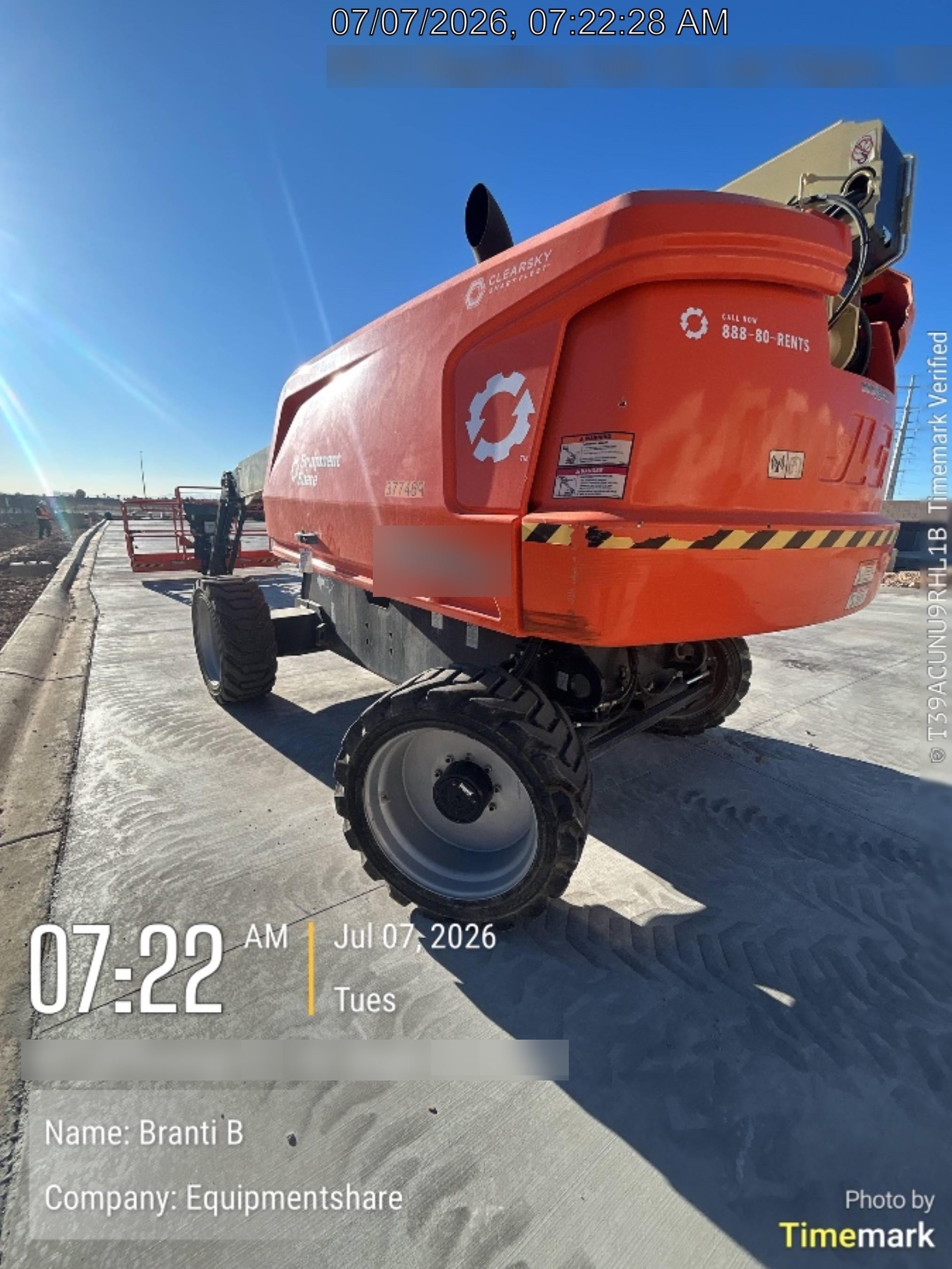 2023 JLG 660SJ