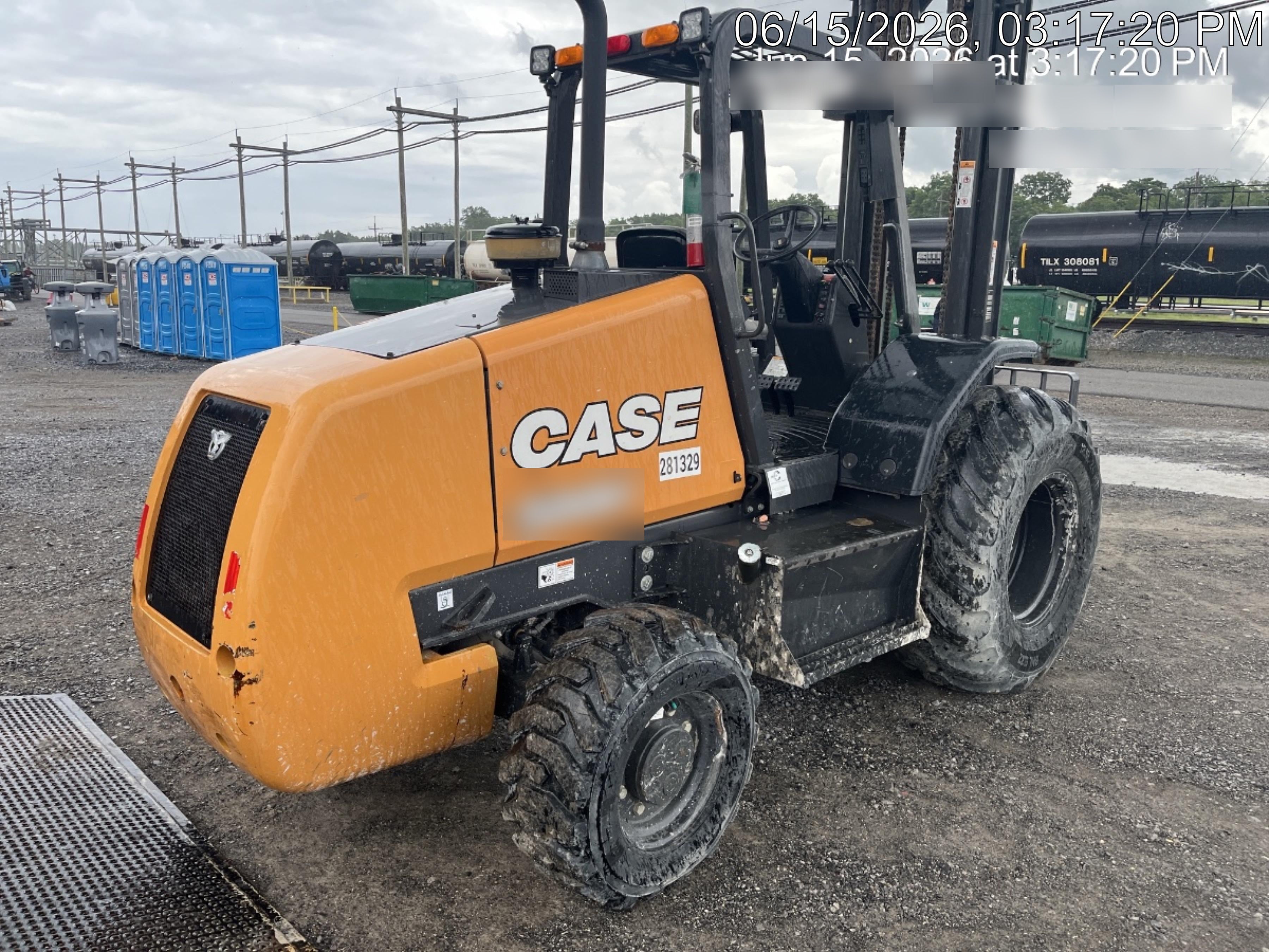 2023 CASE 588H