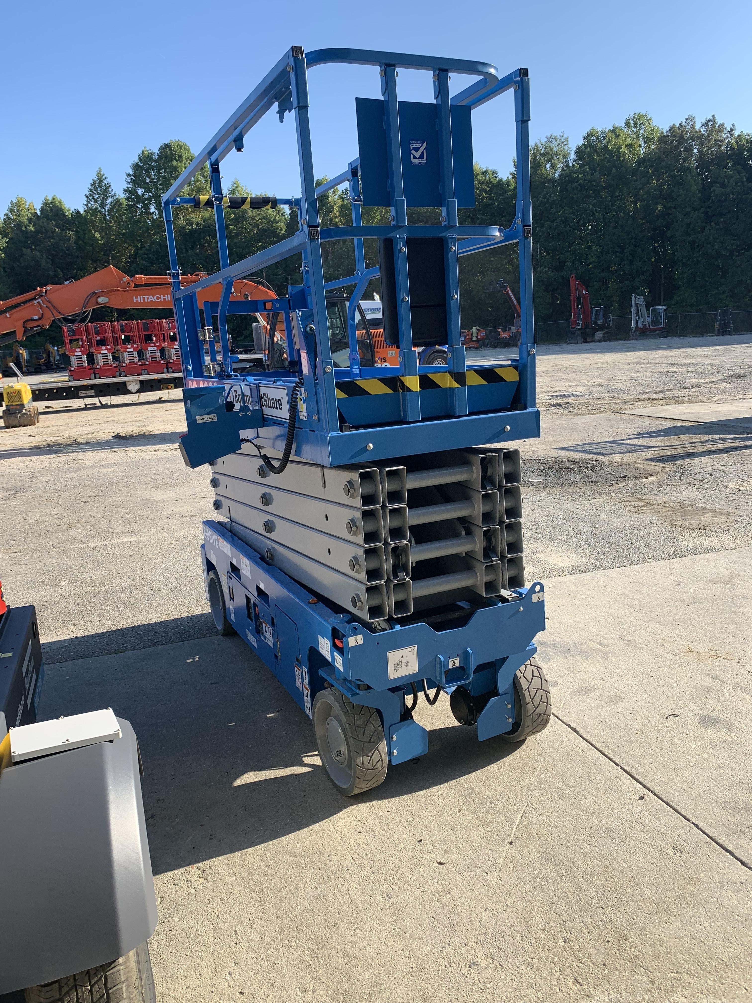 2022 GENIE GS-3232