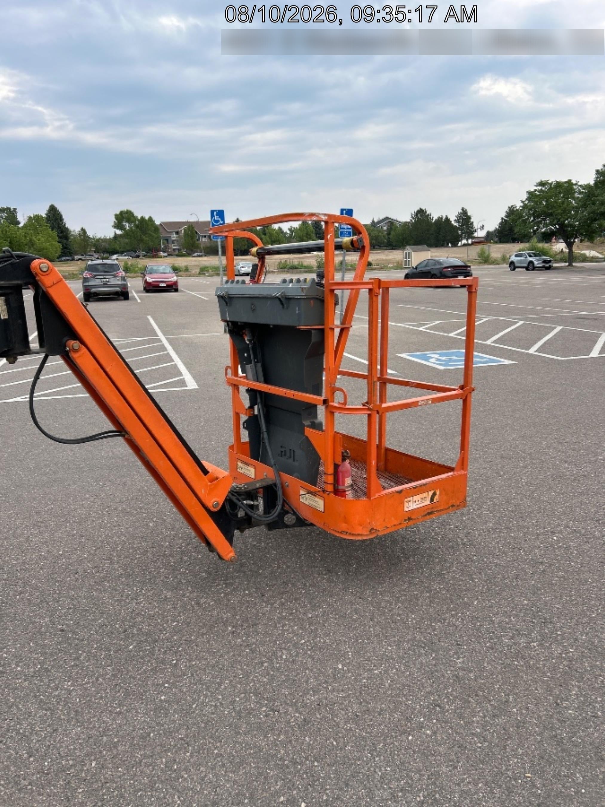 2019 JLG E400AJPN
