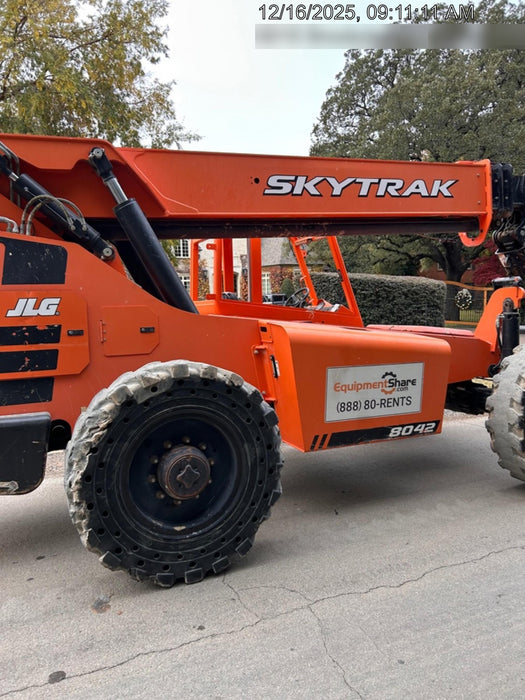 2018 Skytrak 8042 JLG Skytrak 8042, Solid Tires (shipping-Boss), Open ROPS, Beacon and Work Light Package