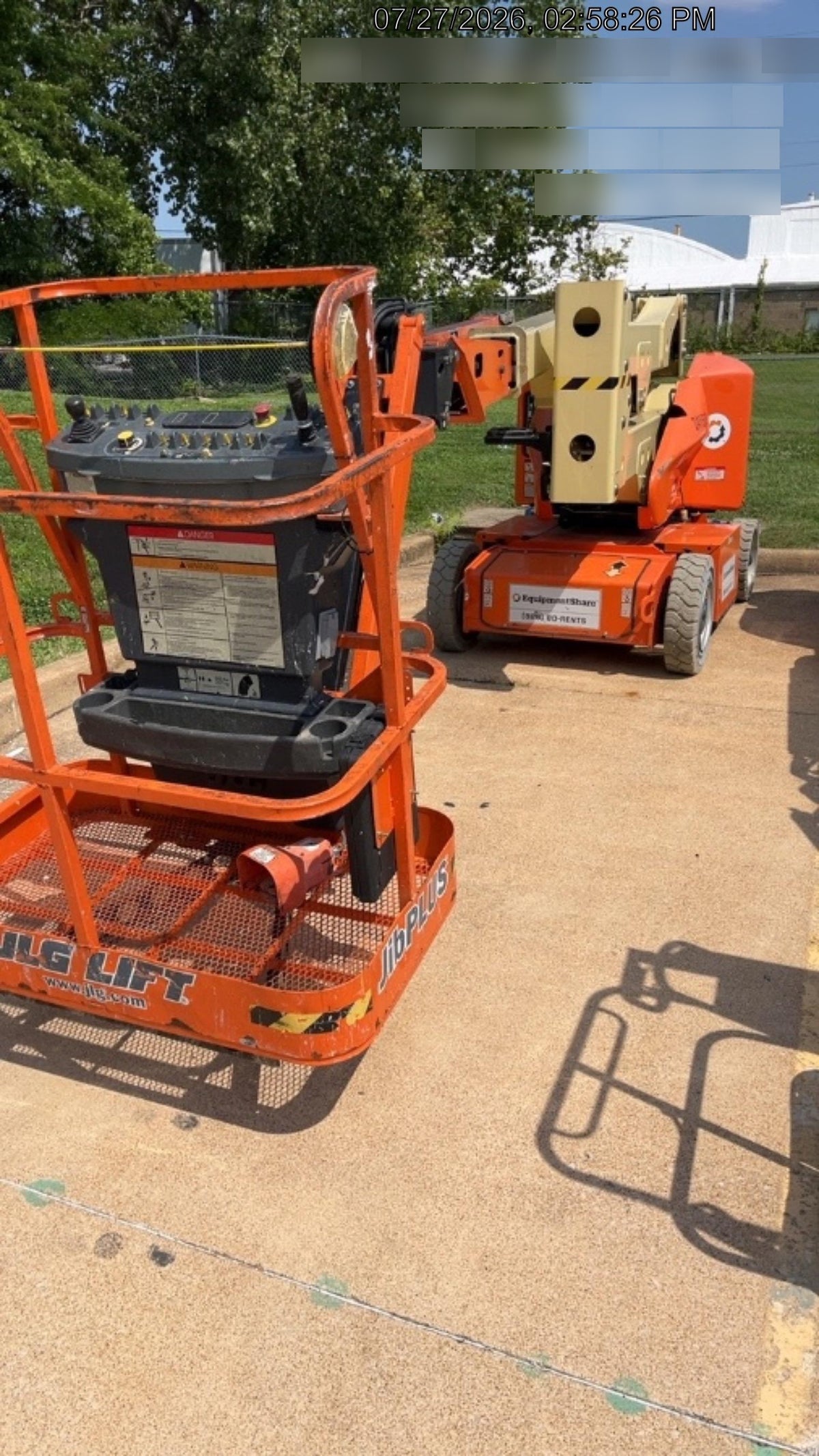 2022 JLG E400AJP Narrow
