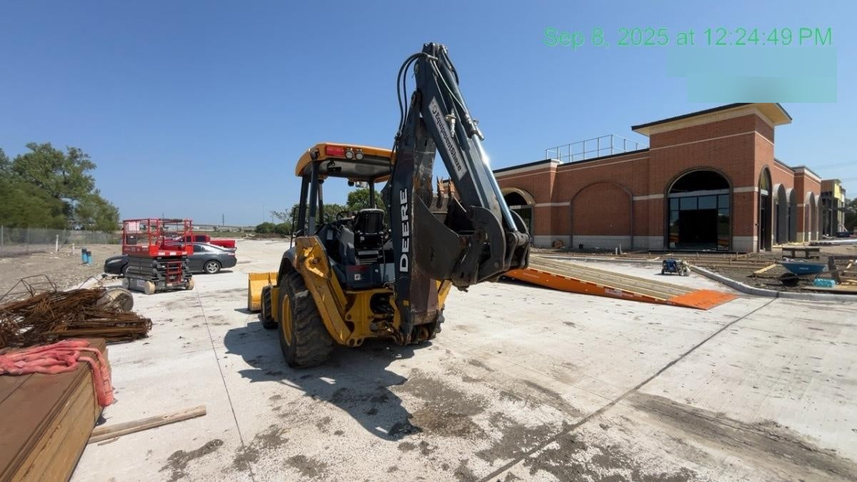 2019 John Deere 310LEP 4wd, Canopy, Standard dipper, ISO, Rear Auxiliary Hydraulics, Manual QC, 12”, 18”, and 24” buckets