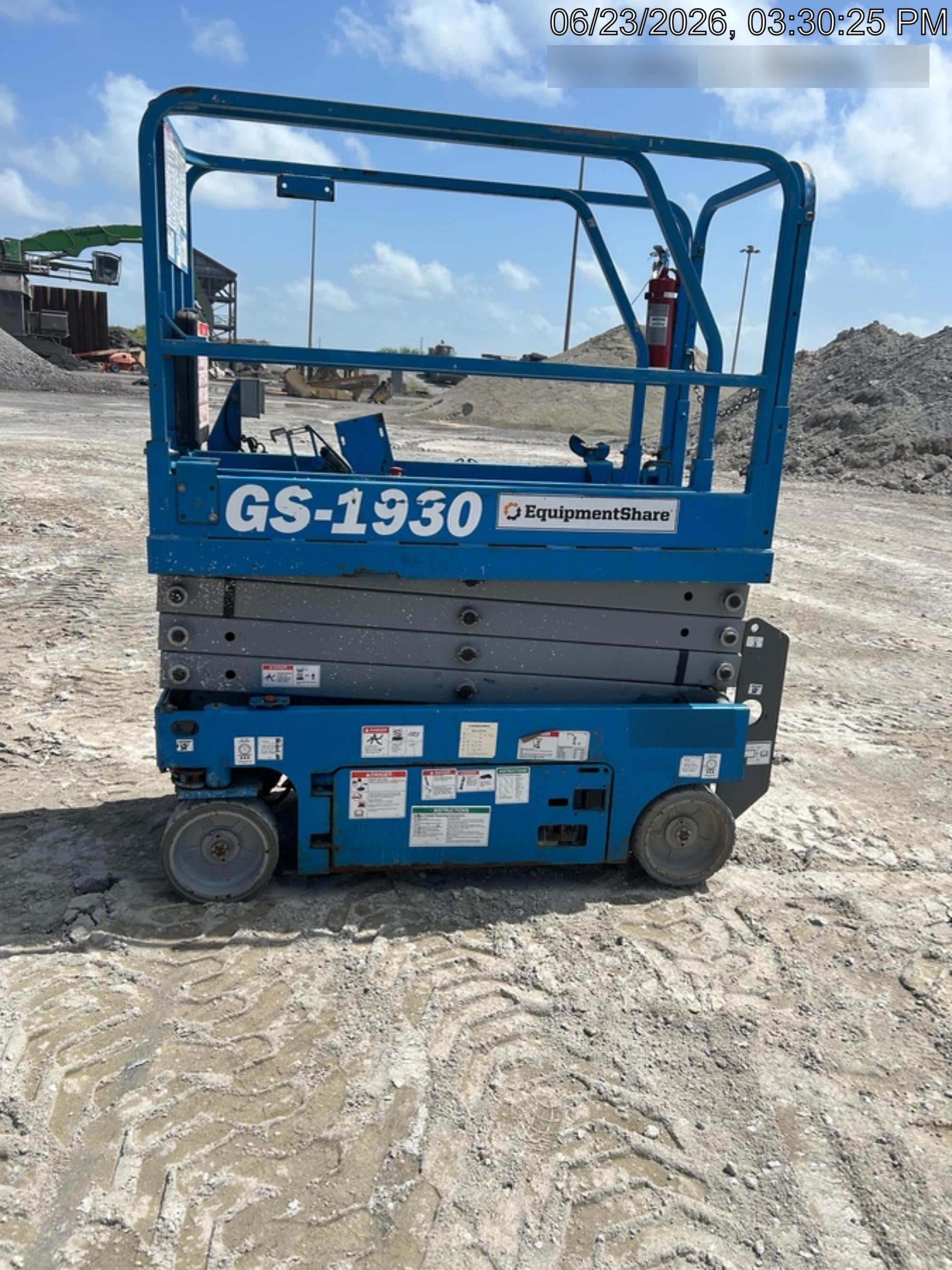 2019 Genie GS-1930 Fixed rails with chain Entry