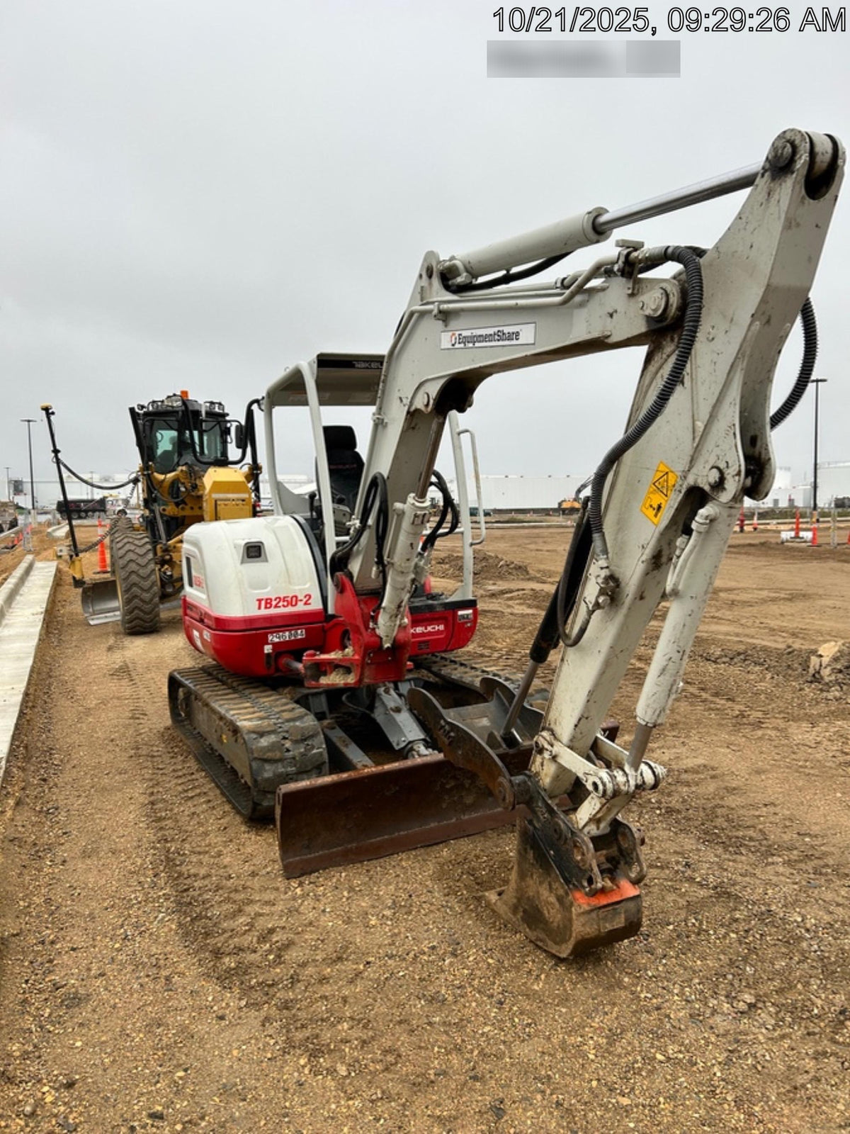 2023 TAKEUCHI TB250-2R