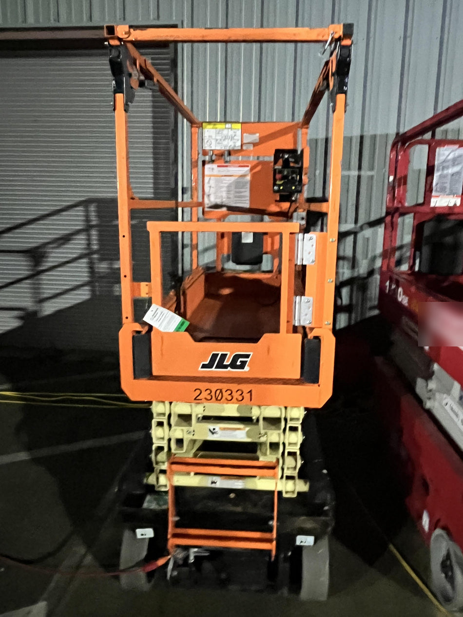 2022 JLG ES1932
