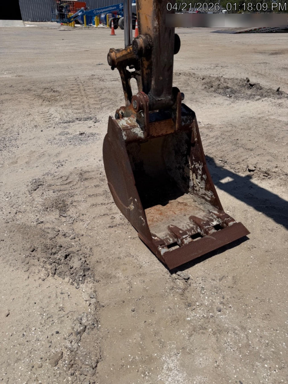 2015 CASE 24" Bucket - Case