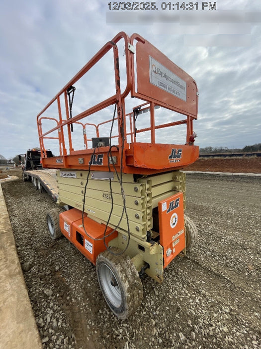 2019 JLG 4069LE Solid Non Marking Tires, Rotating Beacon