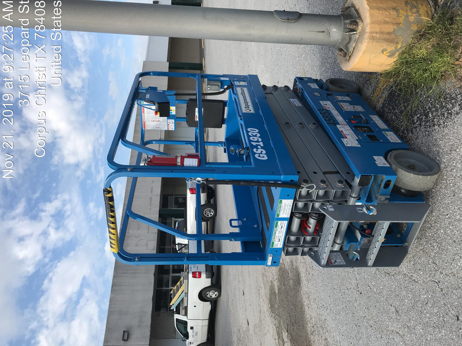 2019 Genie GS-1930 Fixed rails with chain Entry
