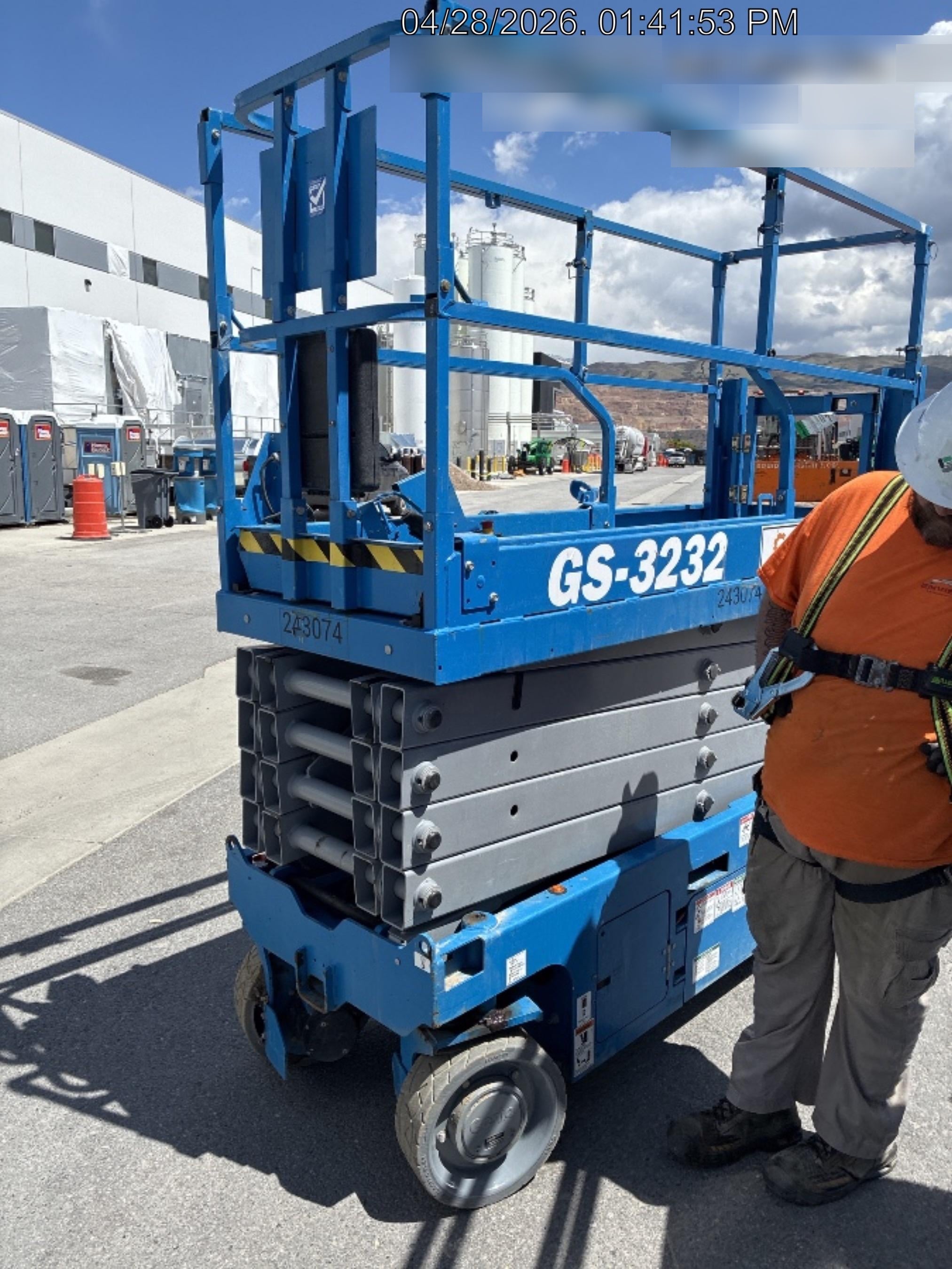 2022 GENIE GS-3232