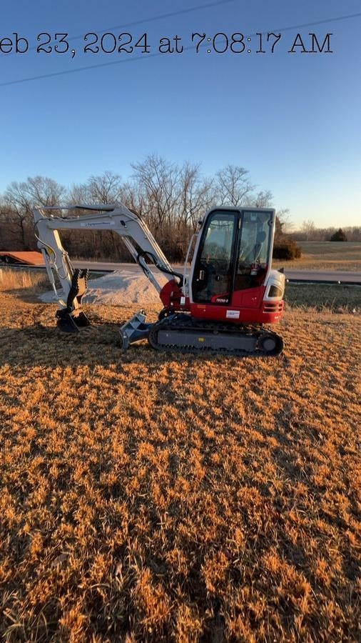 2023 TAKEUCHI TB250-2CR