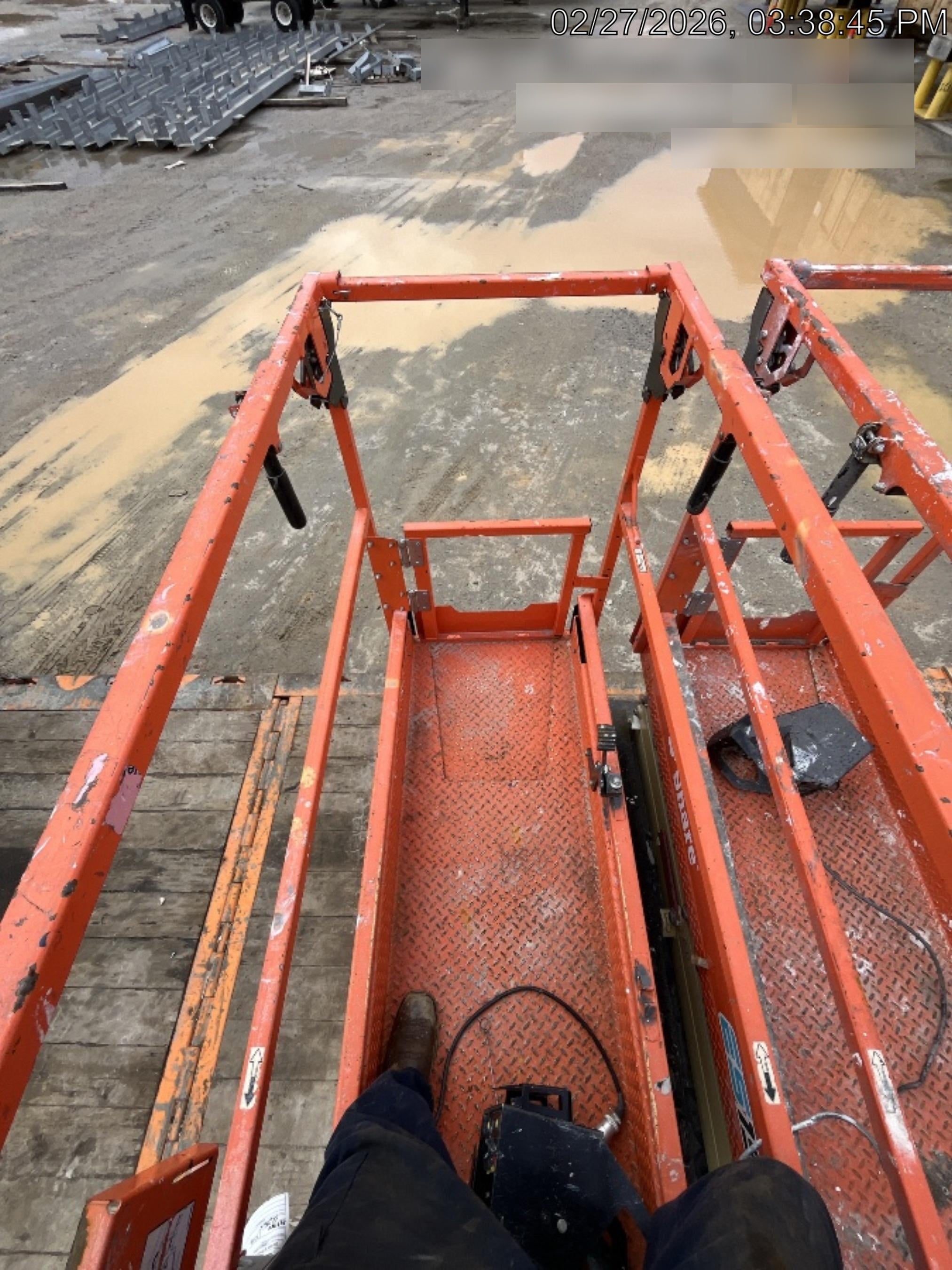 2023 JLG ES1932