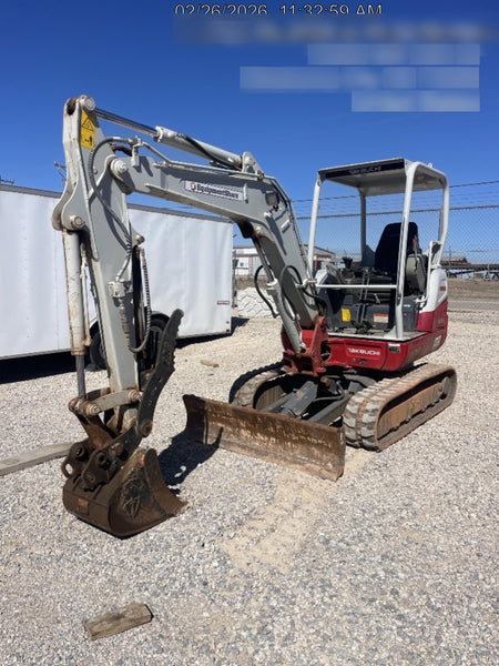 2022 TAKEUCHI TB235-2R