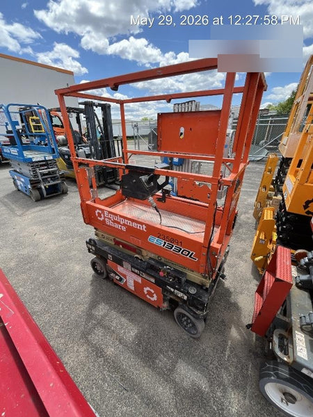 2022 JLG ES1330L