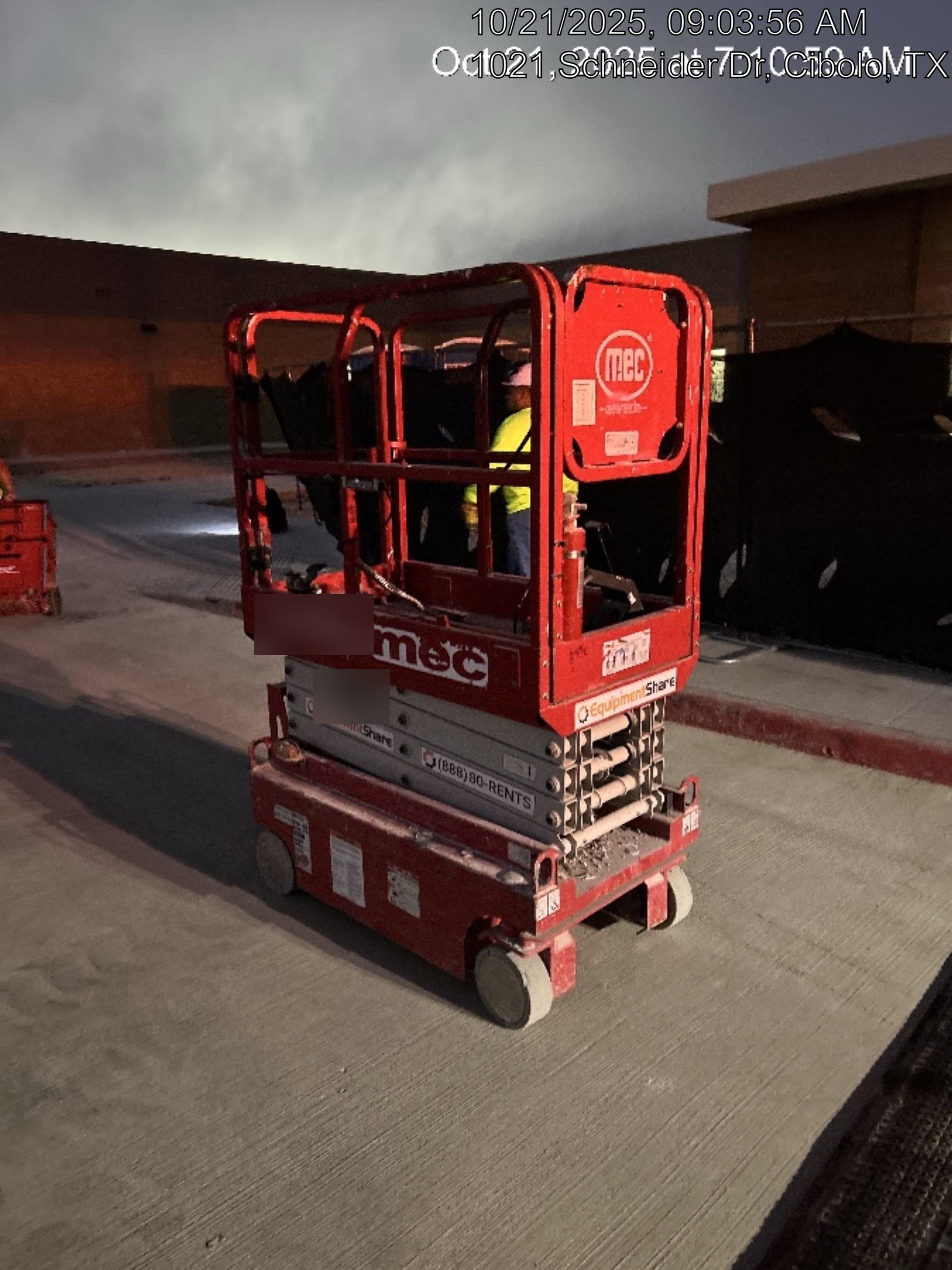 2019 MEC 1330SE MEC 1330SE w/ES Track Hardware, Full Extended 2 Year Warranty