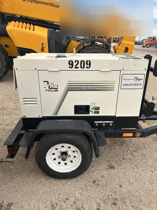 Multiquip DLW300ESA1 Multiquip 300 Amp Welder w/Trailer