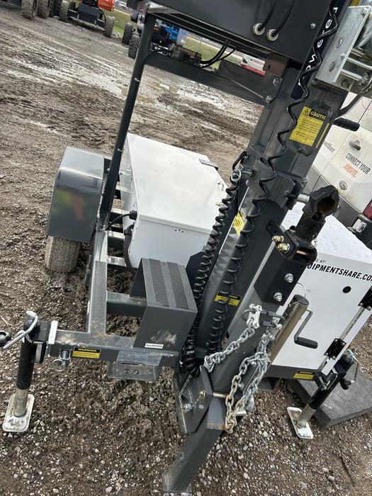 2025 NATIONAL SIGNAL Sunray Solar-Powered Mobile Integrator Tower