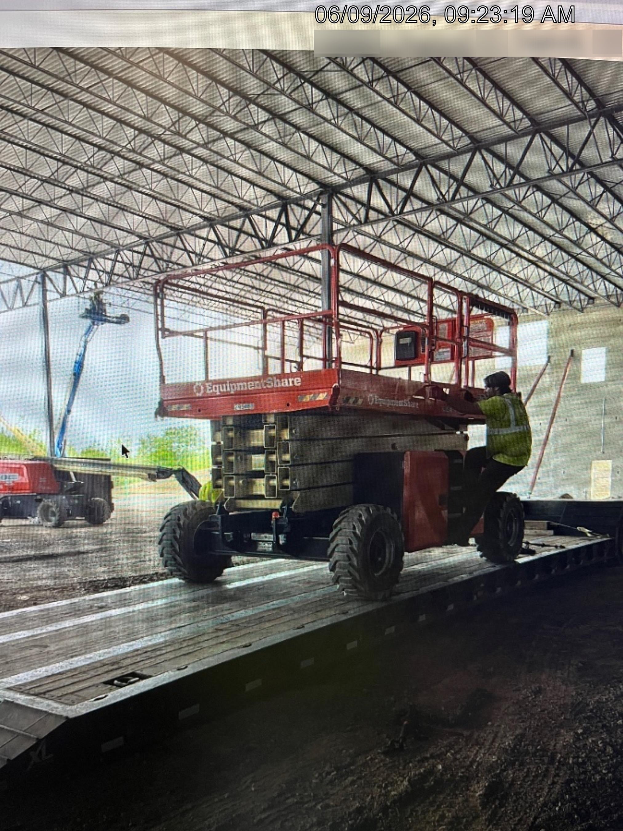 2023 JLG RT4394