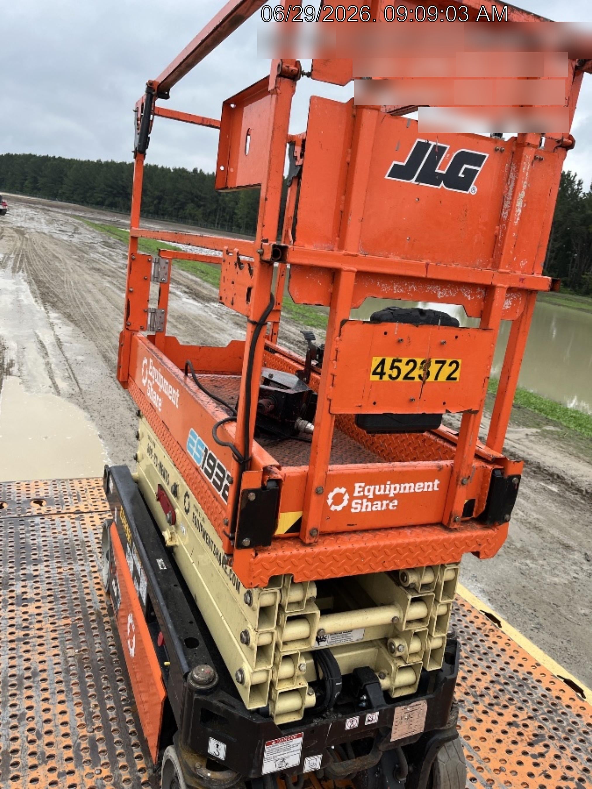 2024 JLG ES1932