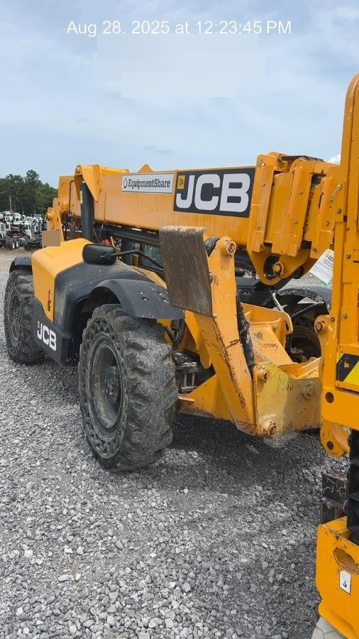 2019 JCB 510-56 Canopy, 74 HP, Solid Tires, STD Worklight, Beacon, Aux Hydraulics, Lifting Eye, Back up Alarm w/66" Carriage/60" Forks