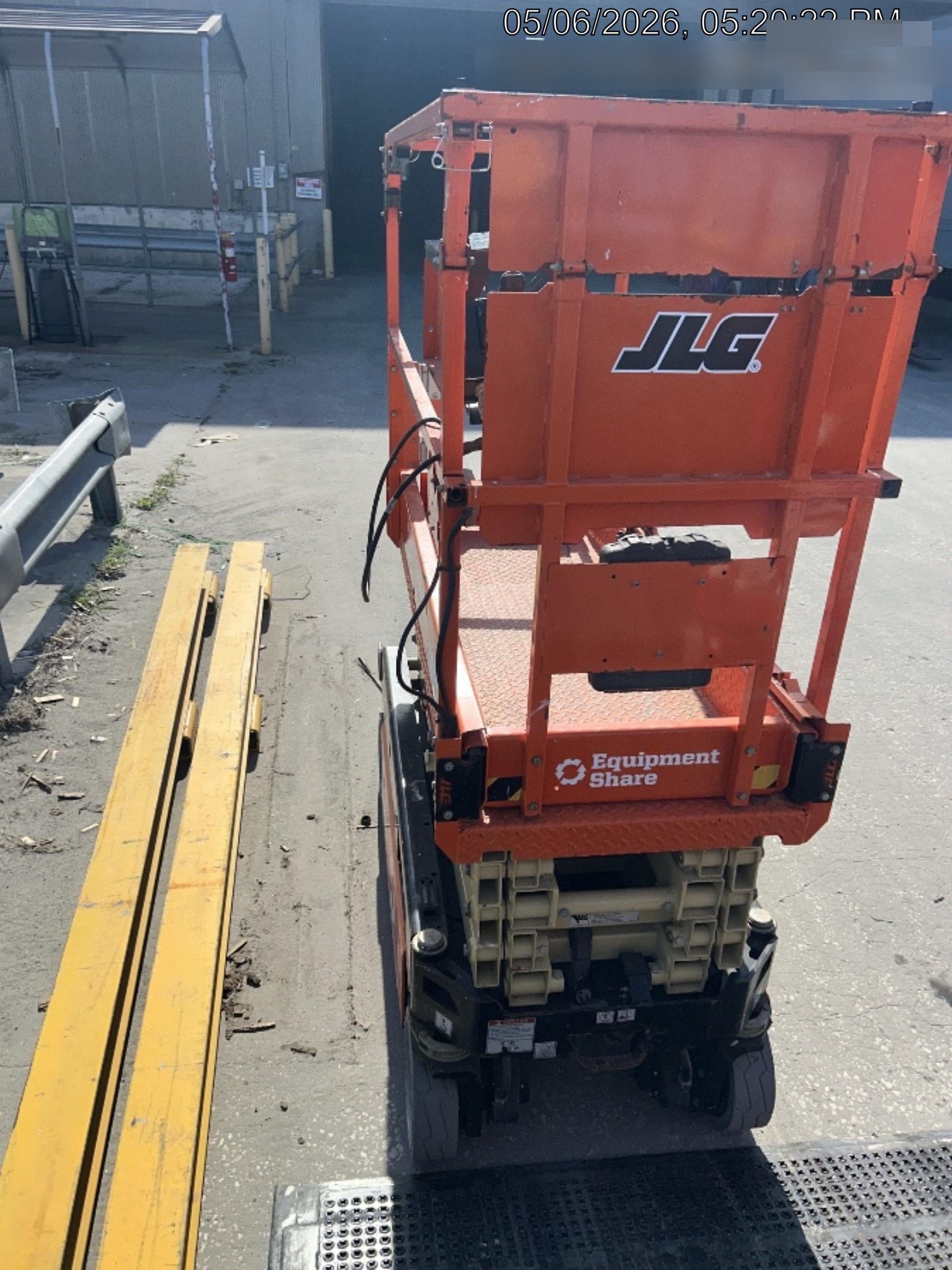 2023 JLG ES1932