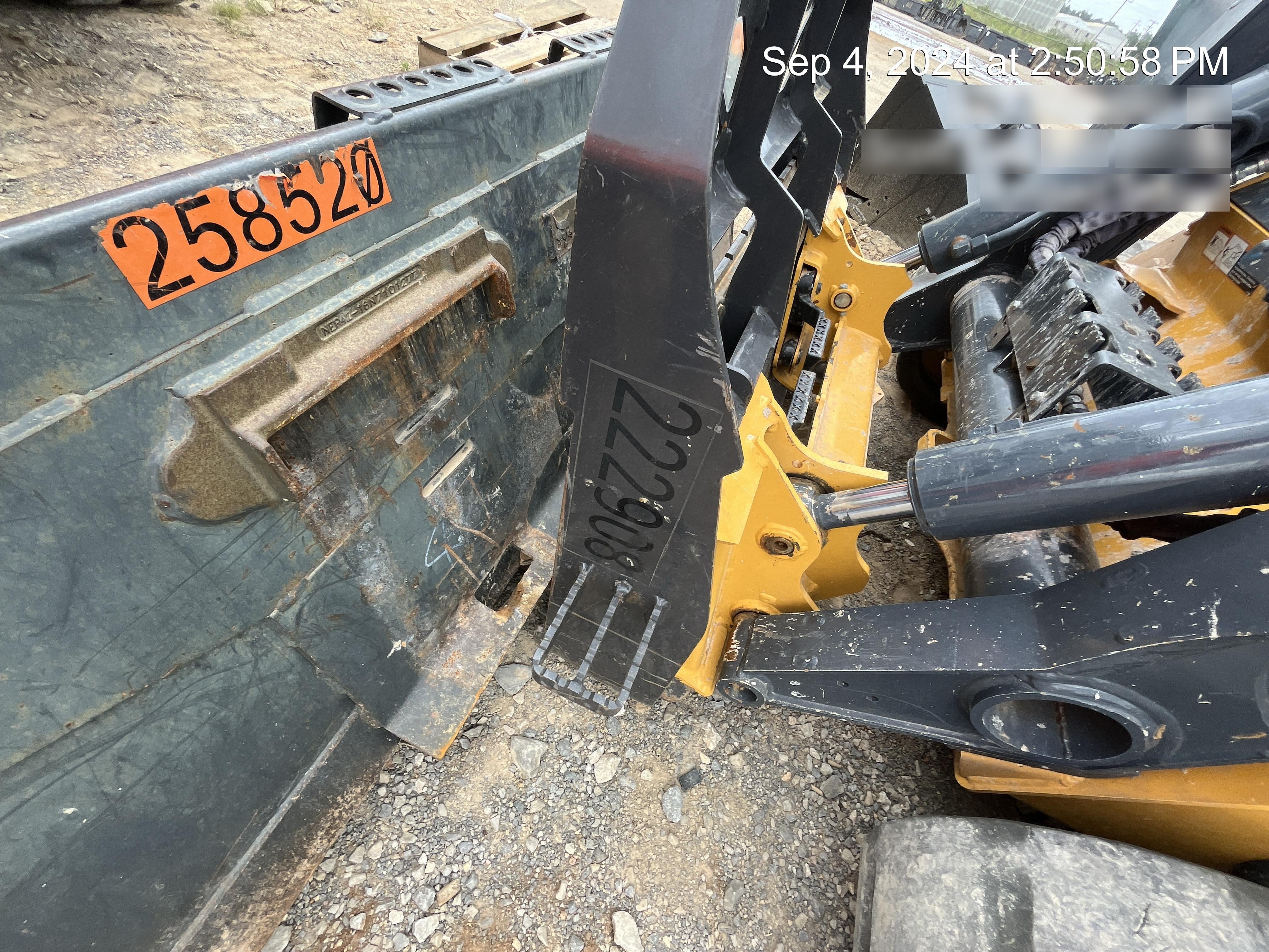2022 PALADIN 48" Pallet Forks - Paladin