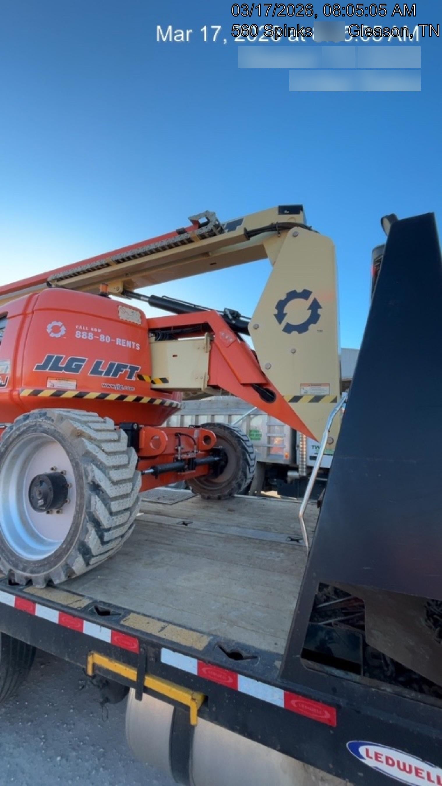 2022 JLG 600AJ