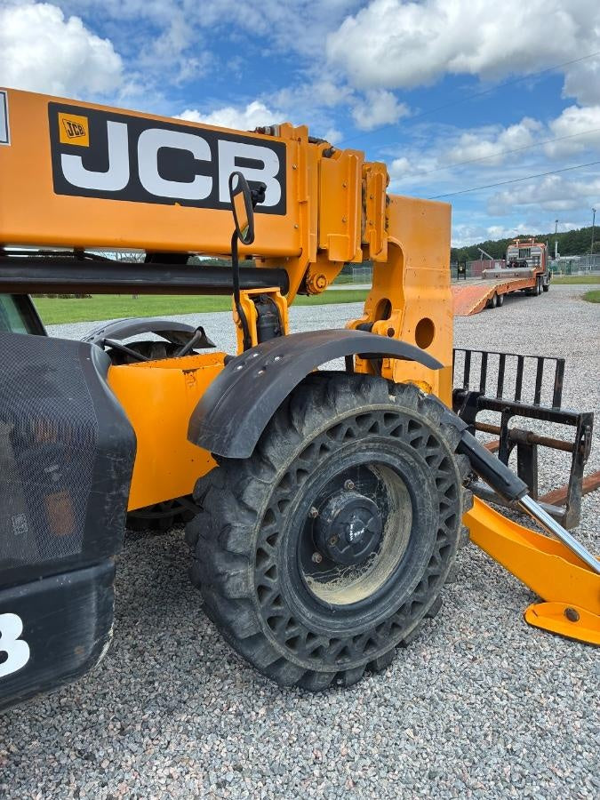 2021 JCB 510-56