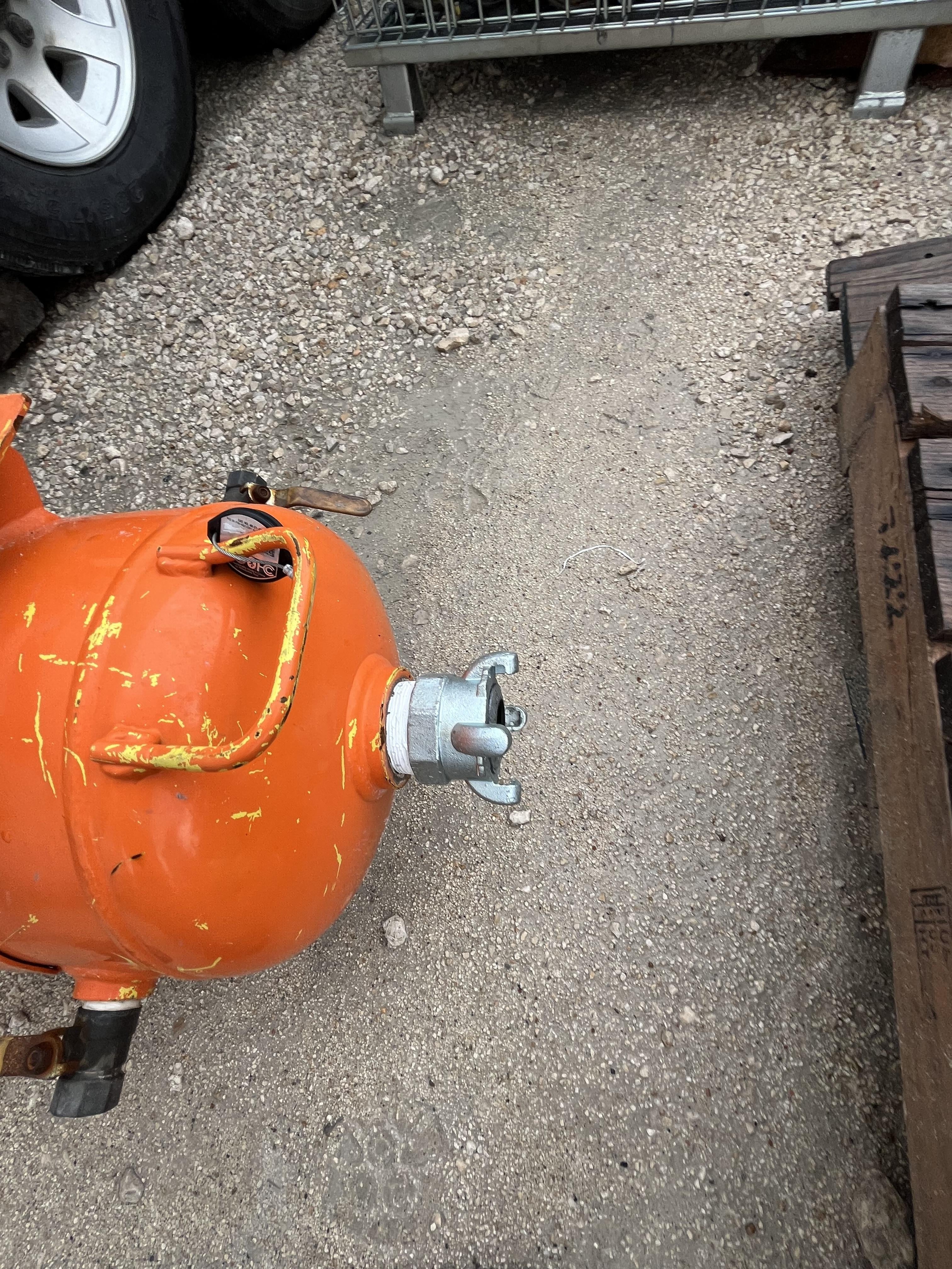 2022 MICHIGAN PNEUMATIC HV-15G-8P-ES-TRACKER