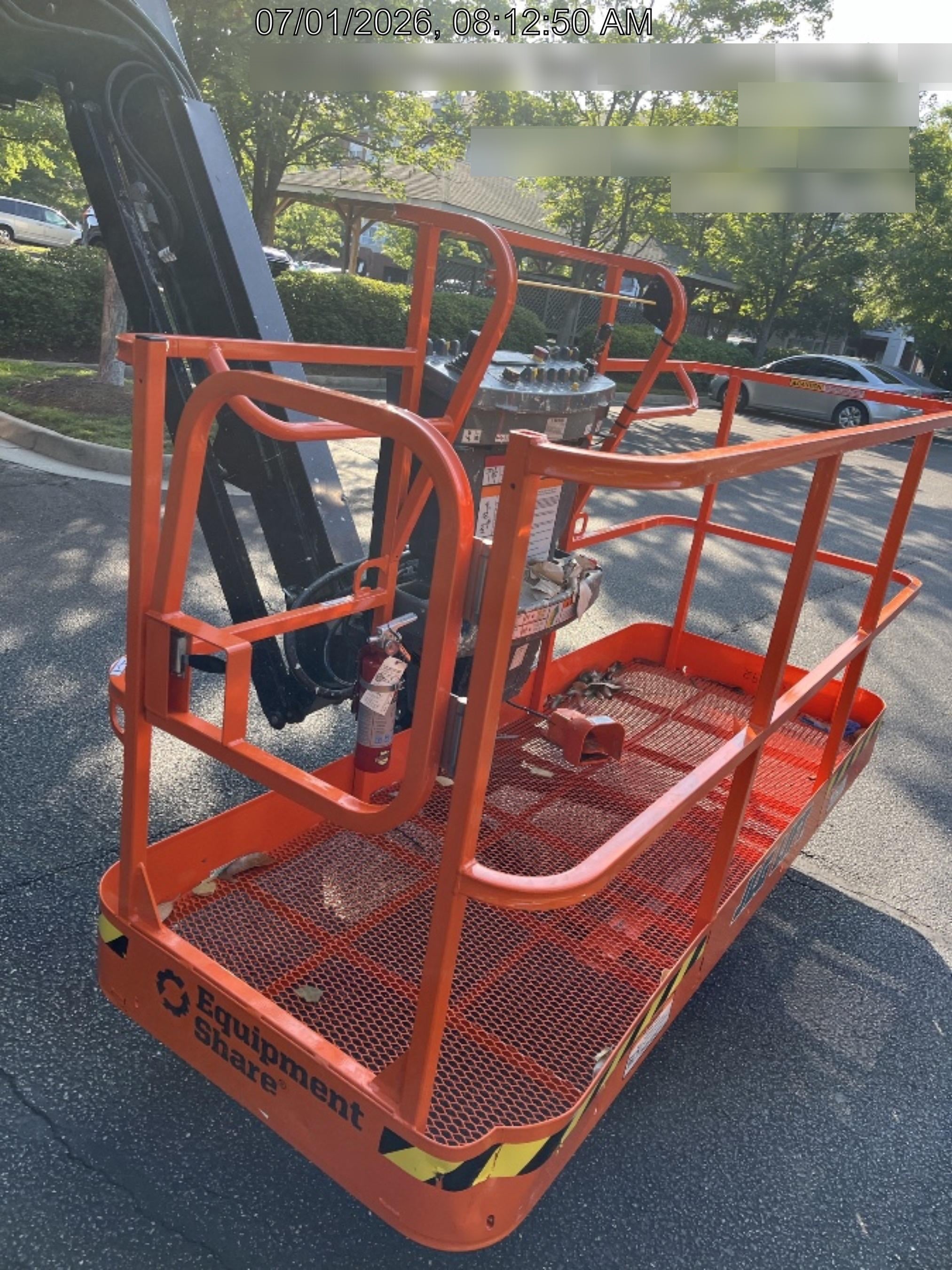 2025 JLG 660SJ