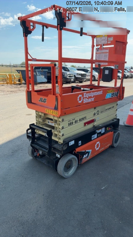 2024 JLG ES1932