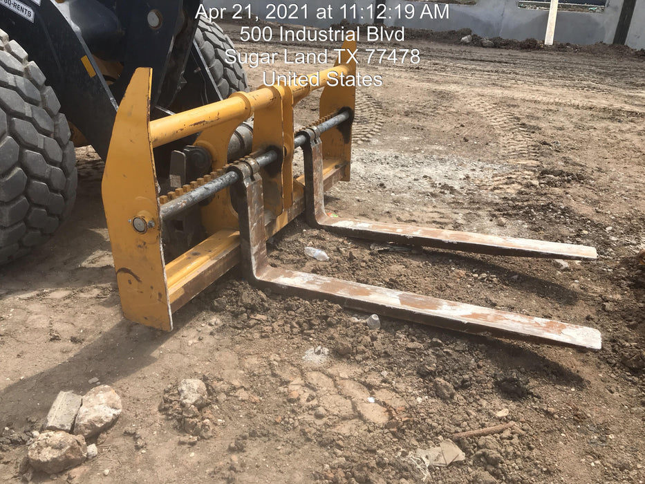 2020 JOHN DEERE 96" Loader Fork Carriage - John Deere