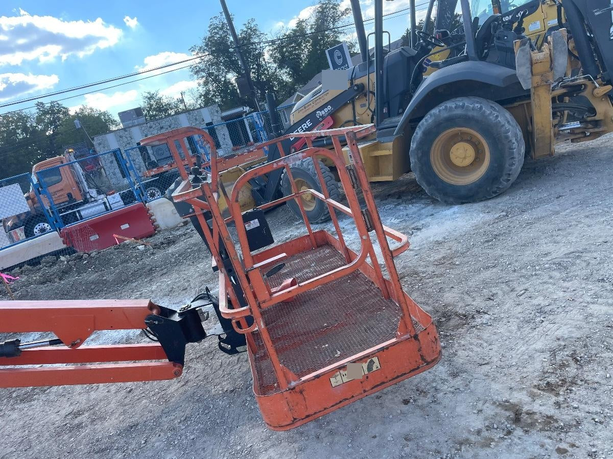 2020 JLG 460SJ