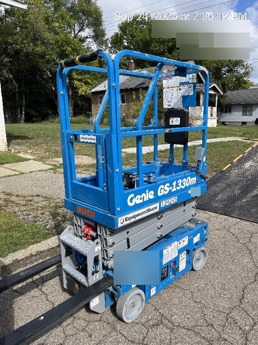 2021 GENIE GS-1330m
