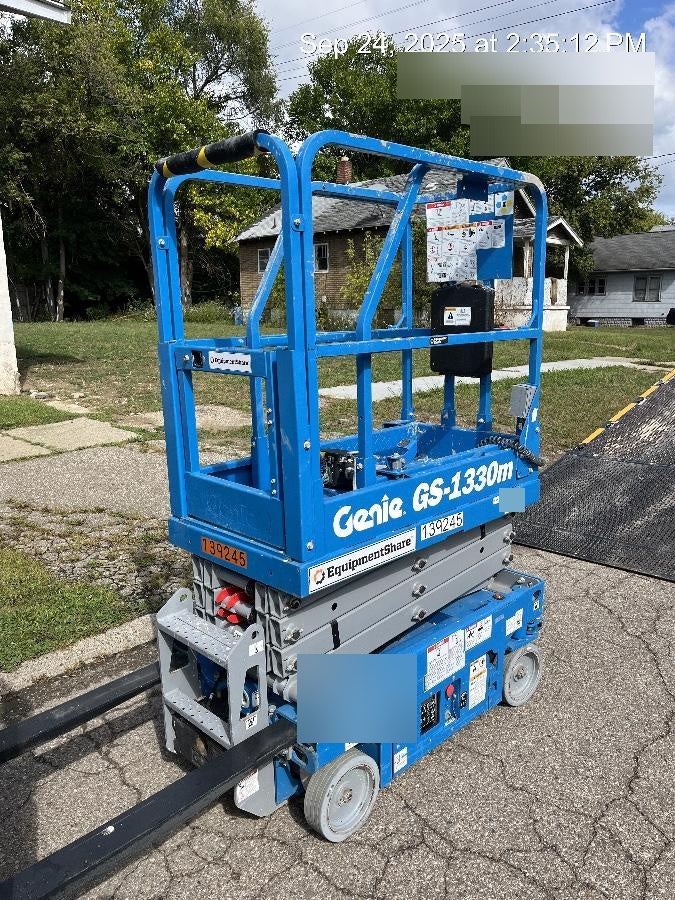 2021 GENIE GS-1330m