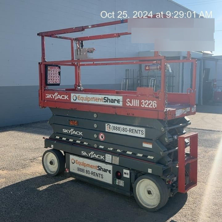 2018 Skyjack SJIII-3226 Skyjack SJIII3226 Scissor Lift w/Trojan Batteries