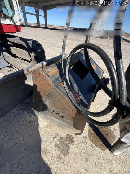 2025 TAKEUCHI 36" Bucket - Takeuchi