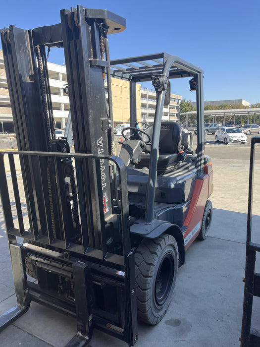 2022 TOYOTA 50-8FGU25