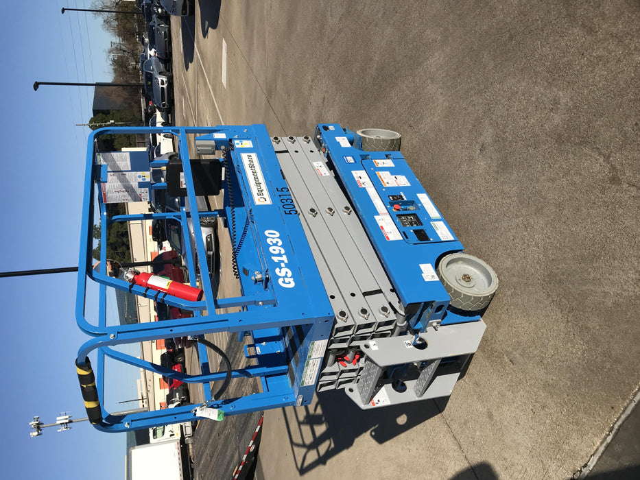 2019 Genie GS-1930 Fixed Rails with Chain Entry