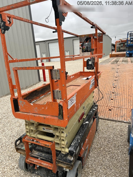 2021 JLG ES1932