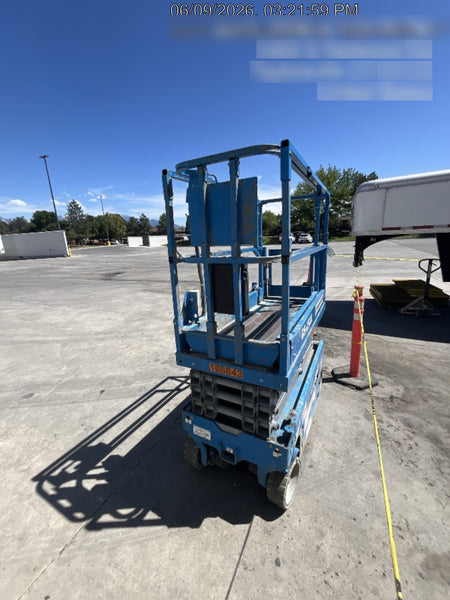 2020 Genie GS-1930 Solid Non Marking Tires, Beacon, Folding rails with half height swing gate, 800W Inverter