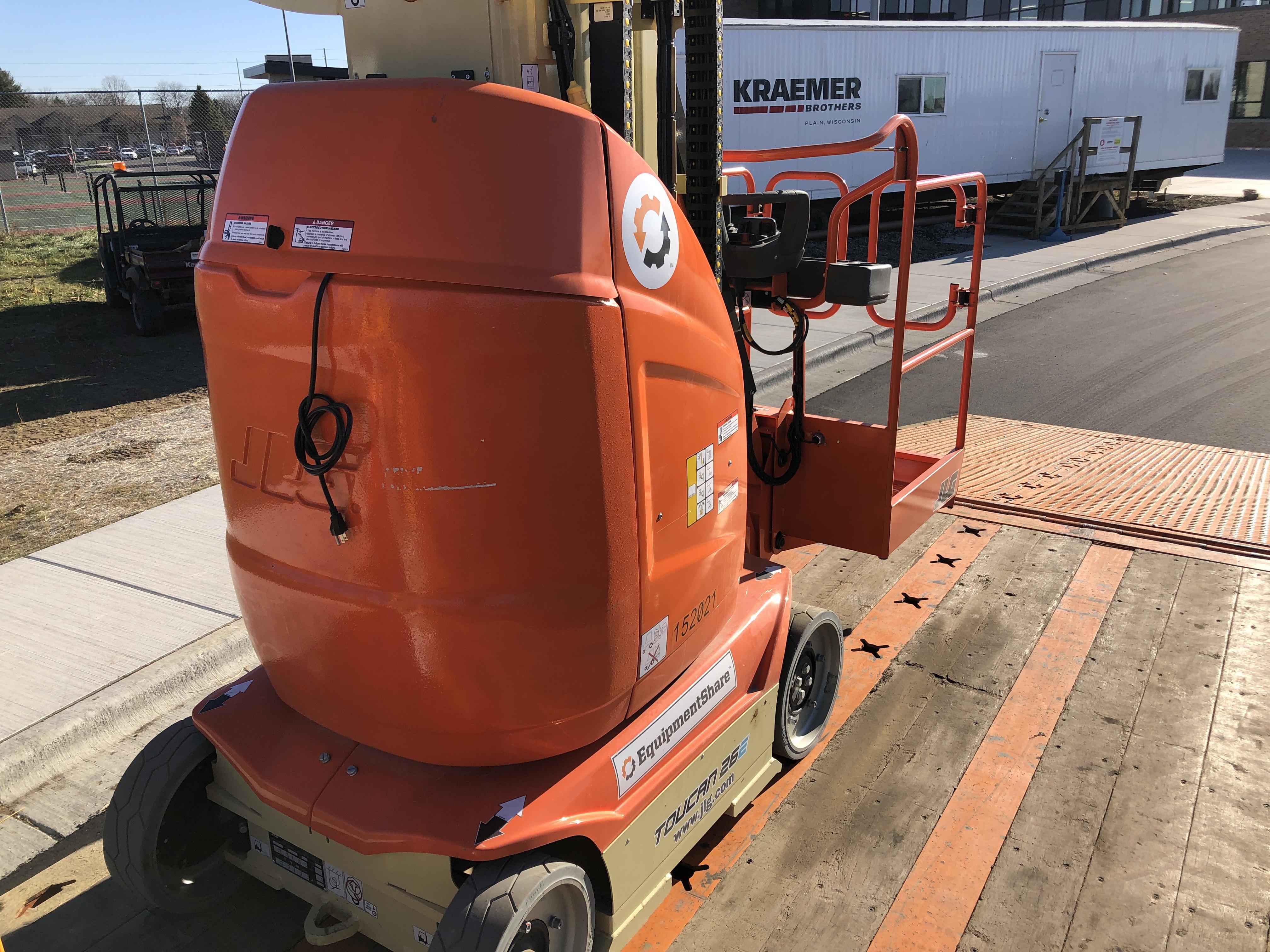 2021 JLG 26E