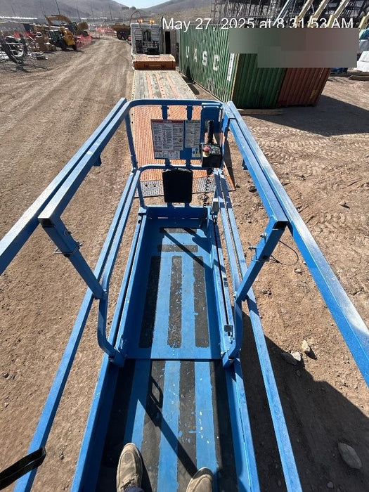 2020 Genie GS-3232 Standard, Folding half height swing gate, 800W Inverter