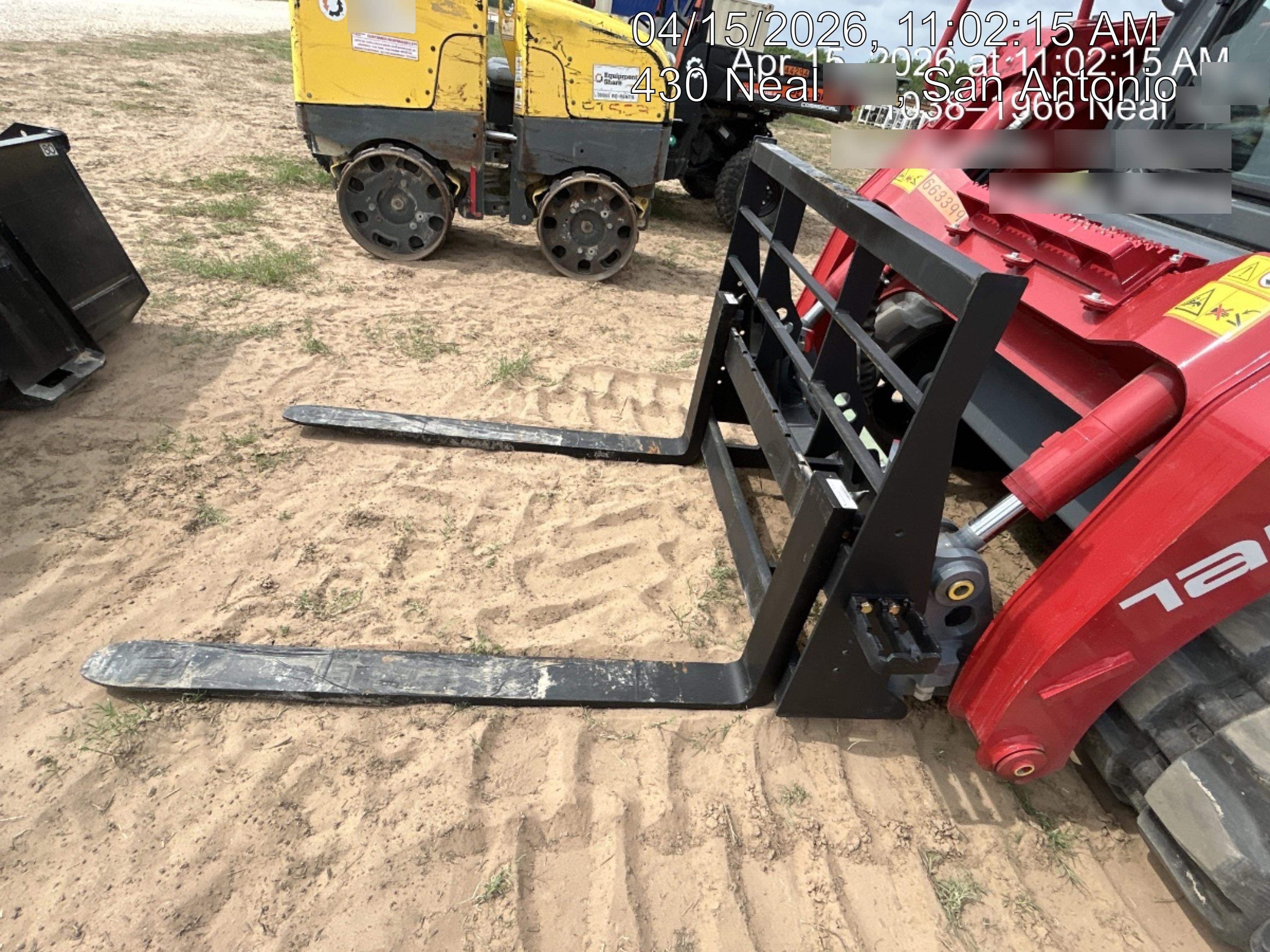 2026 ARROW MATERIAL HANDLING 72" Pallet Forks - Arrow
