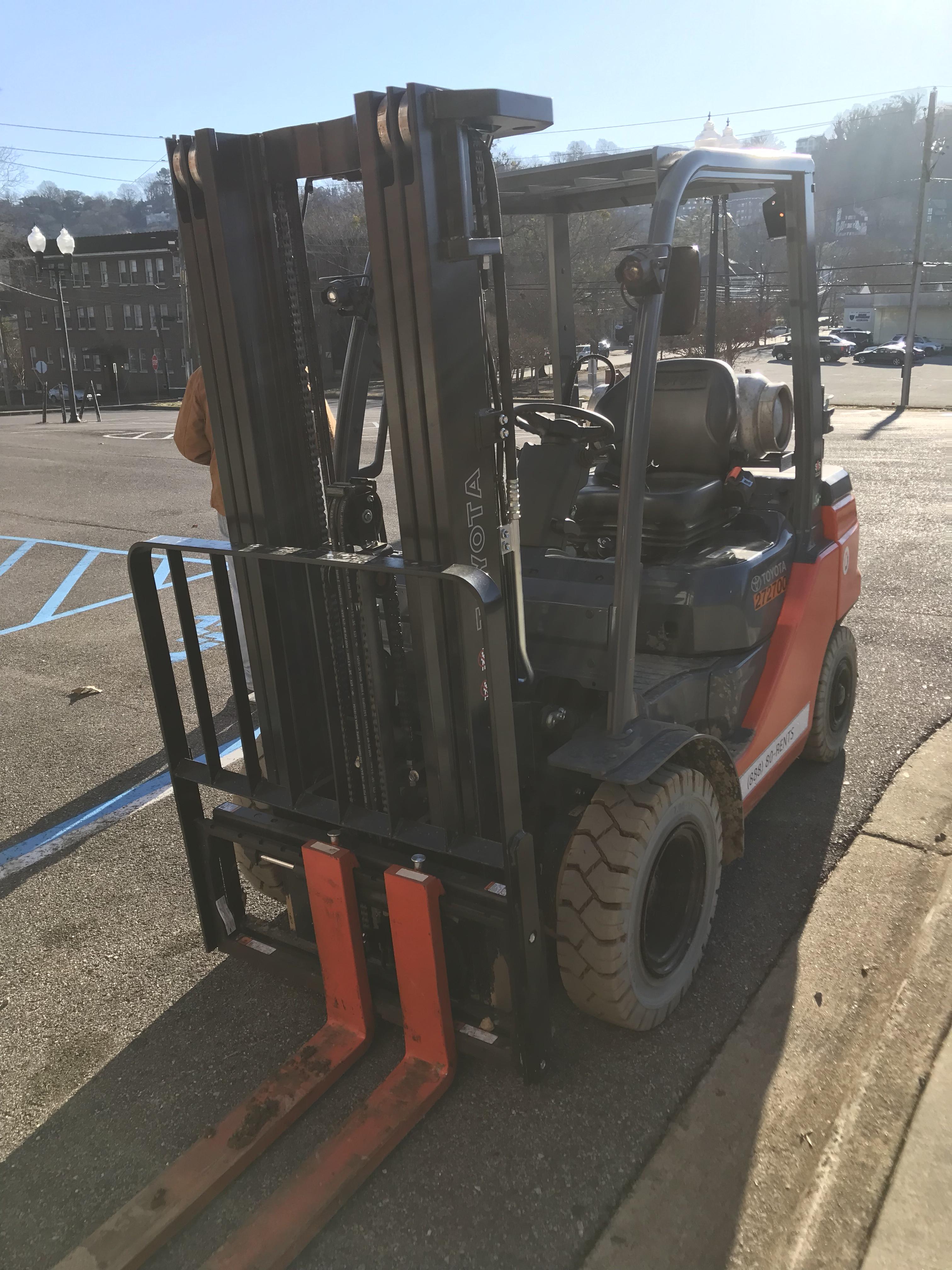 2022 TOYOTA 50-8FGU25