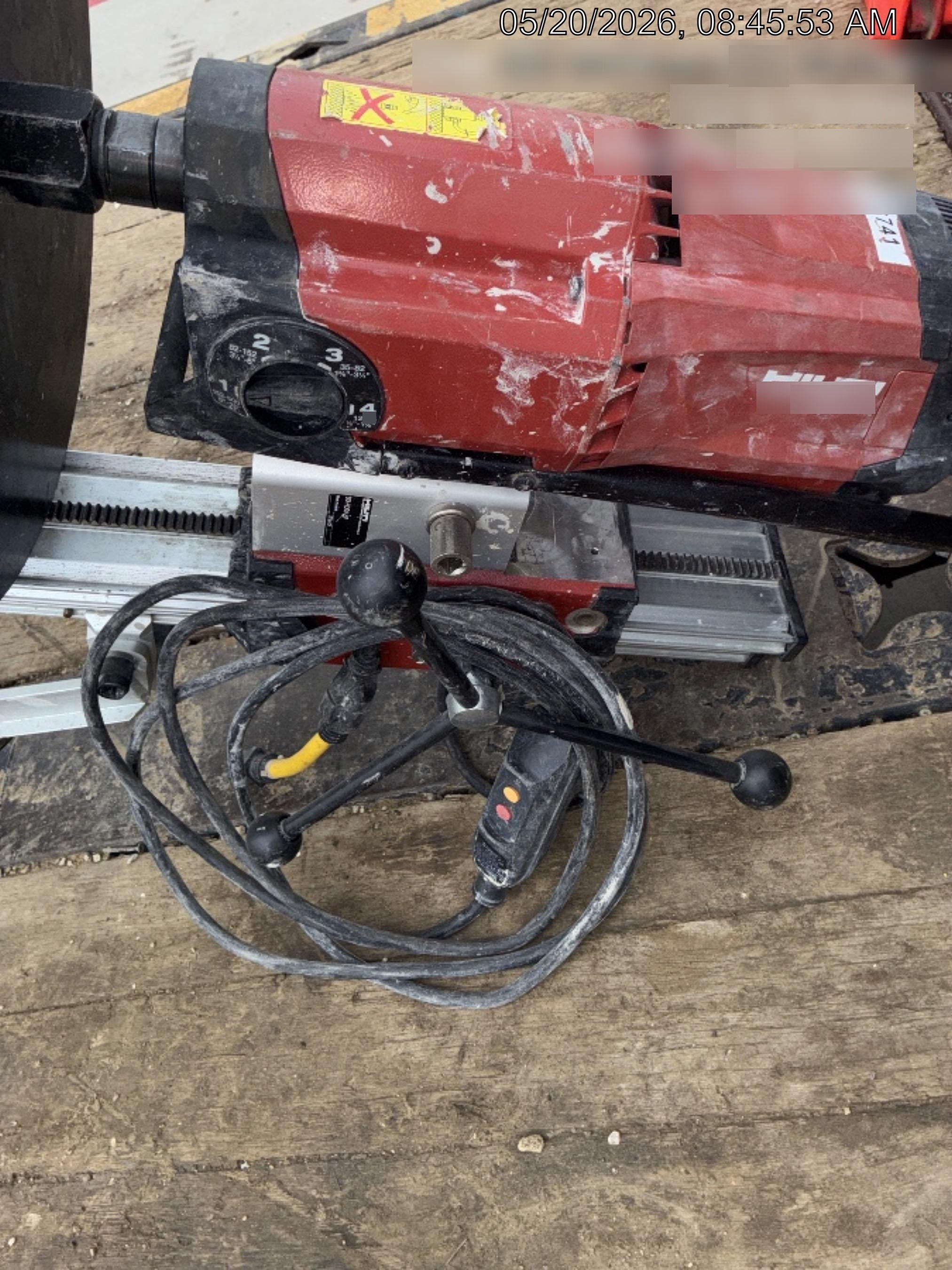 2023 HILTI DD250E