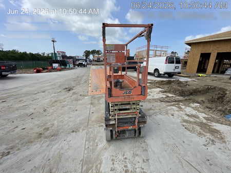 2022 JLG ES1932
