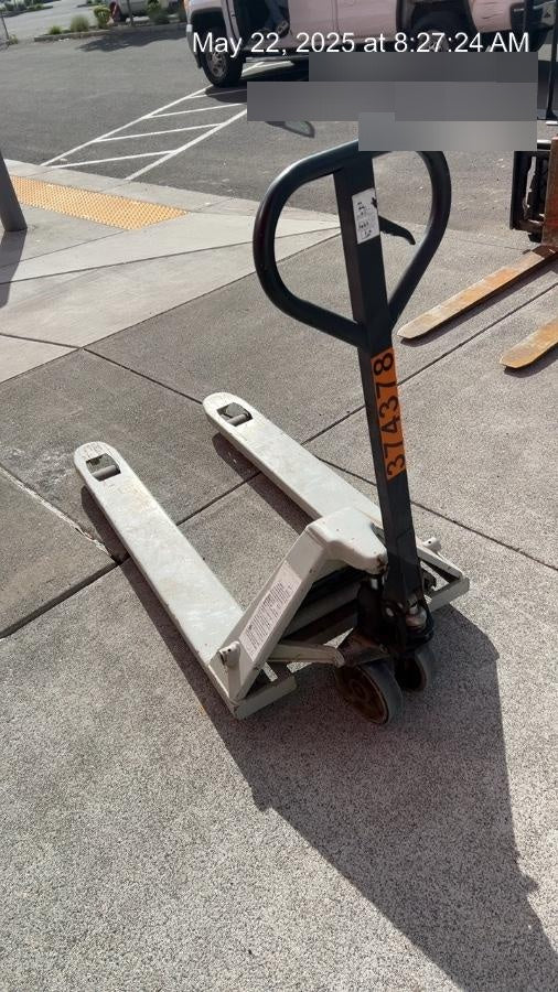 2023 STRONGWAY 4400 lb Pallet Jack