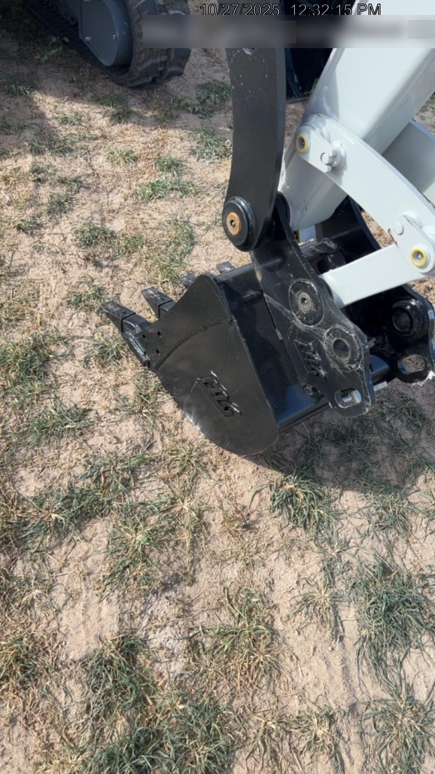 2025 TAKEUCHI 18" HD Bucket - Takeuchi